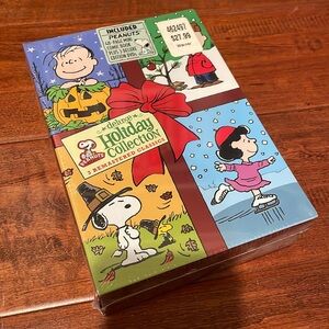 Peanuts Deluxe Holiday Collection DVD set